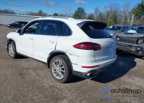 2016 Porsche Cayenne z USA, uszkodzony, nr VIN WP1AA2A2XGKA14739